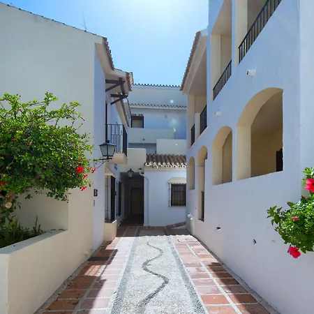 Bluebay Banus فندق