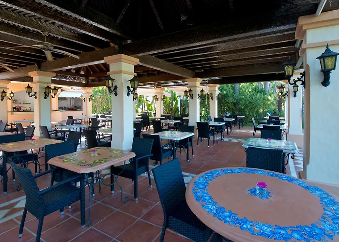 فندق Bluebay Banus 4*