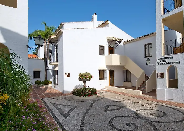Bluebay Banus ماربيا
